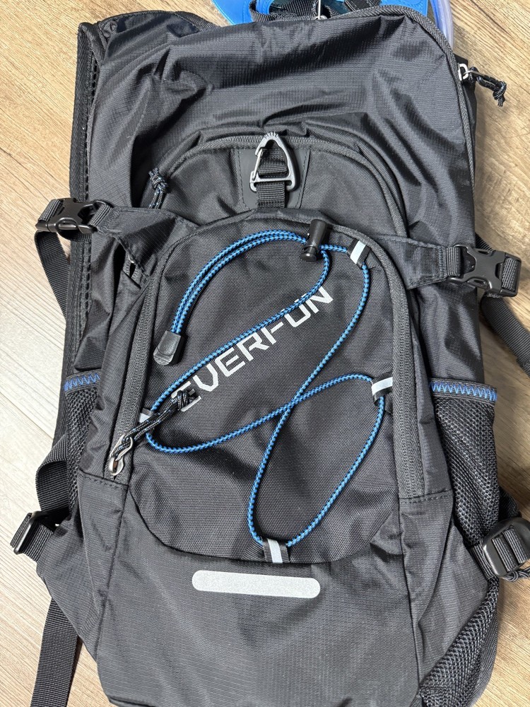 Everfun Hydration Backpack 18L with Water Bladder 2L/3L Hiking Water Backpack