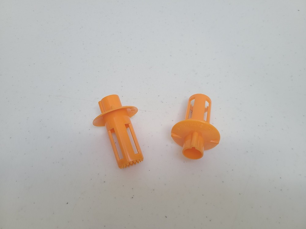 Two (2) Worlds Smallest Juice Extractor Plastic Kitchen Tool Orange Gadget