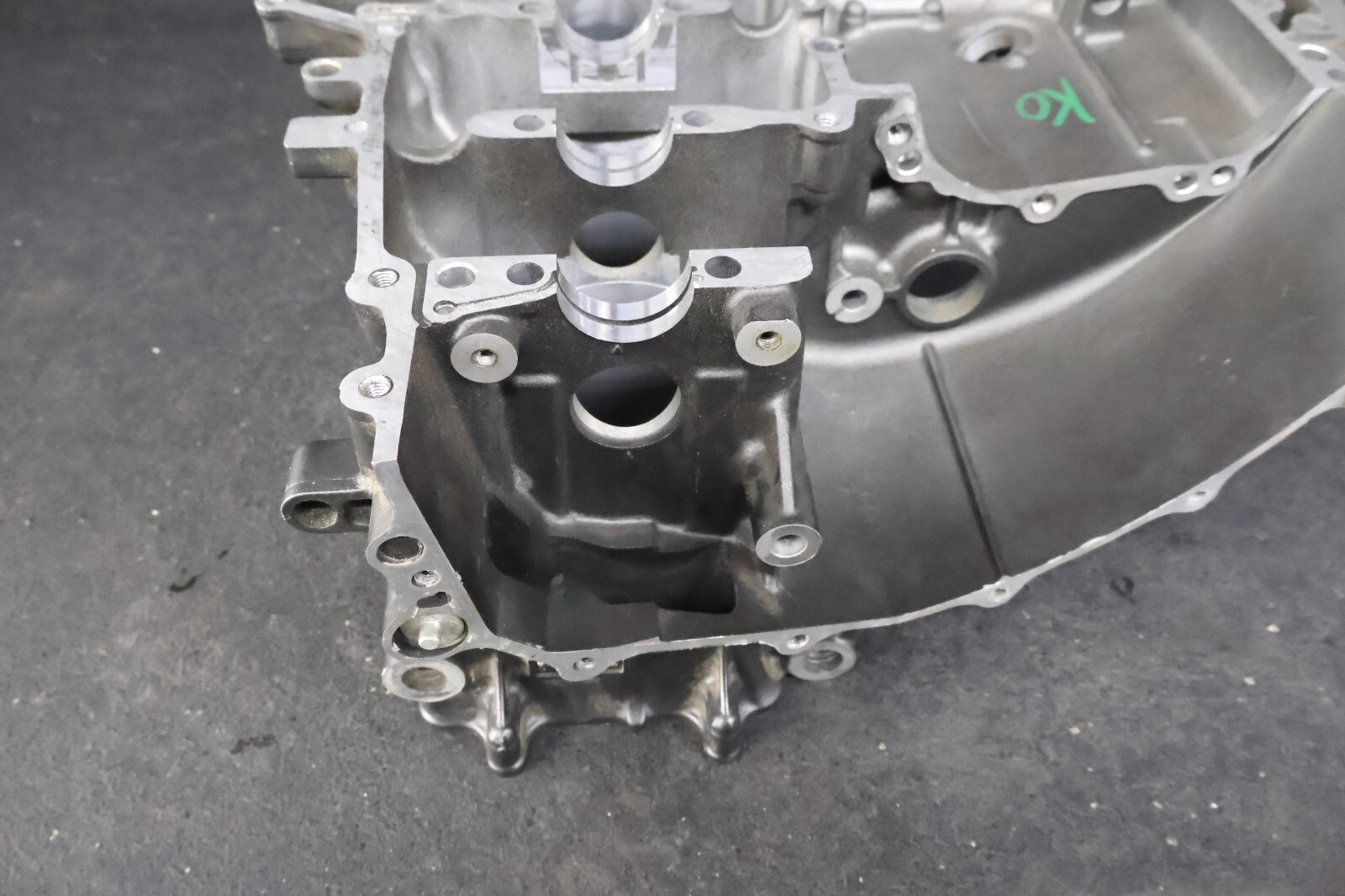 HONDA 2007 CBR1000RR CBR1000 ENGINE CYLINDER MOTOR BLOCK UPPER CRANKCASE