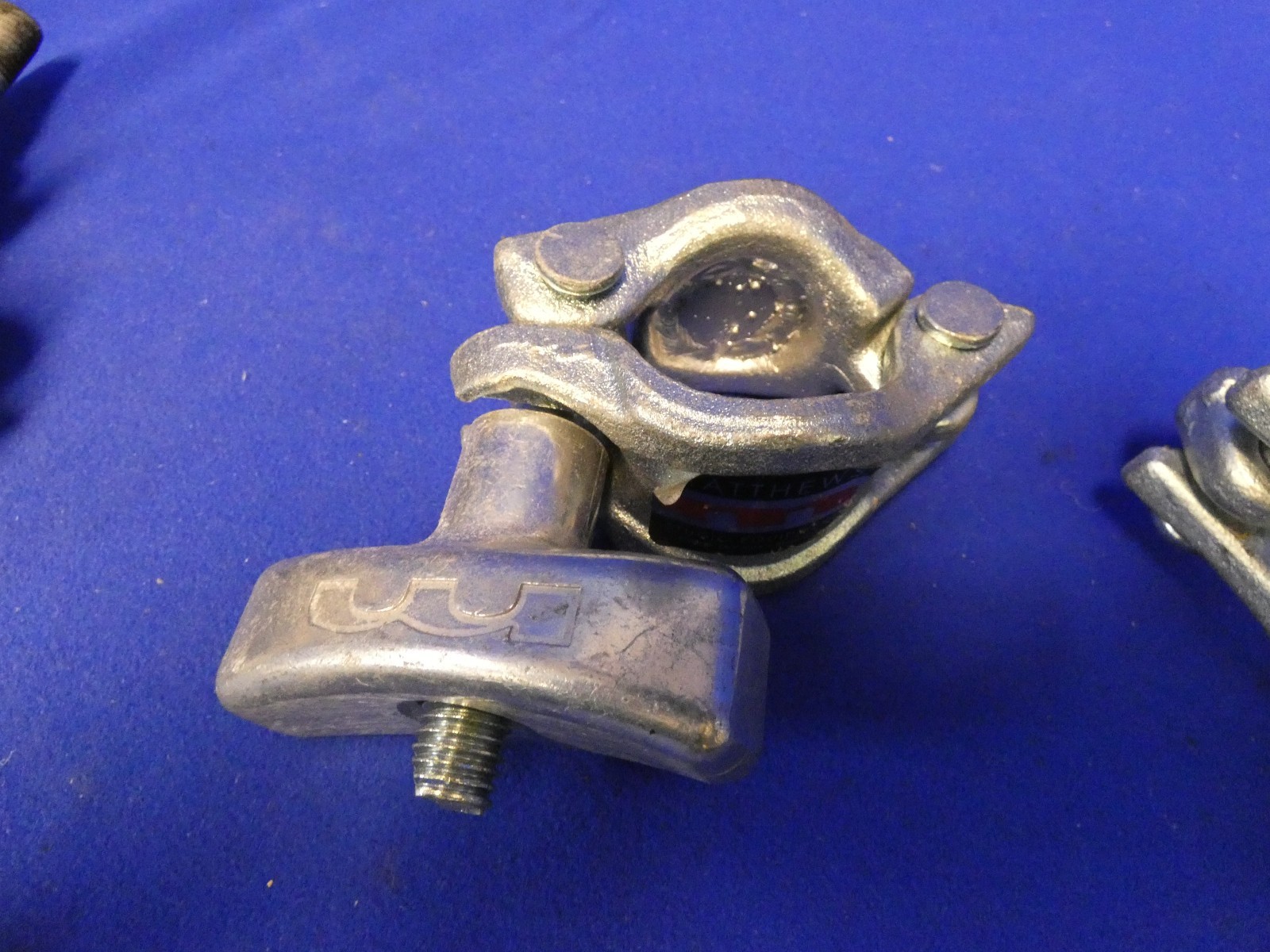 Matthews 425158 Jr. Grid Clamp, 5 Mutual Hardware Swivel Grid Clamp, 2 Flat Side