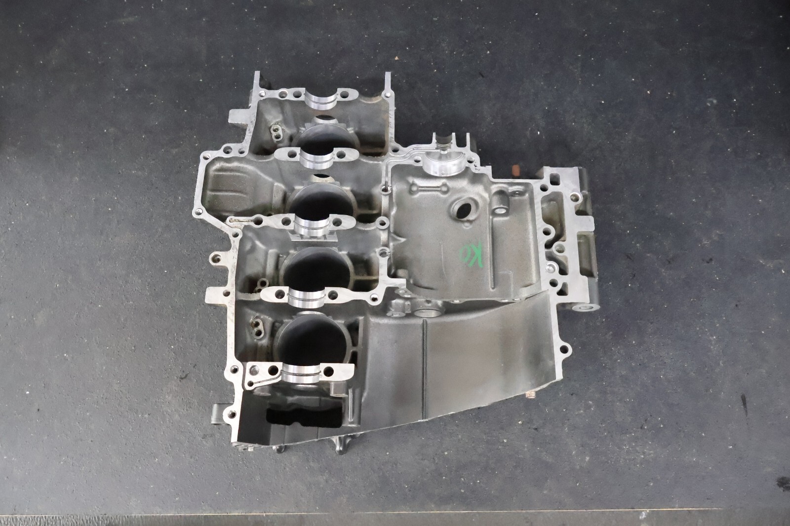 HONDA 2007 CBR1000RR CBR1000 ENGINE CYLINDER MOTOR BLOCK UPPER CRANKCASE