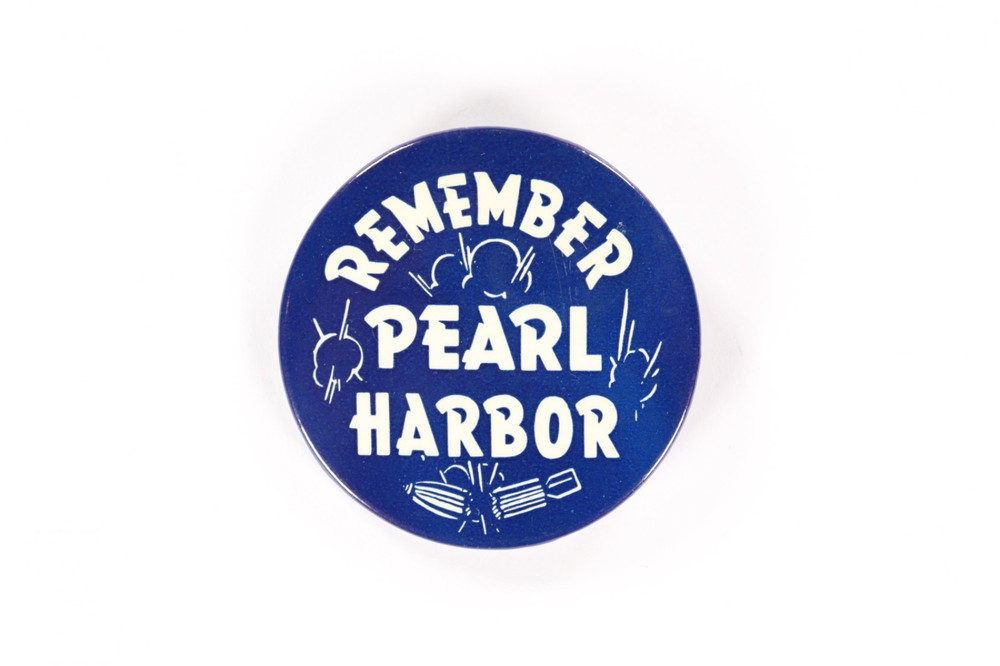 WWII Remember Pearl Harbor Homefront Pinback Button