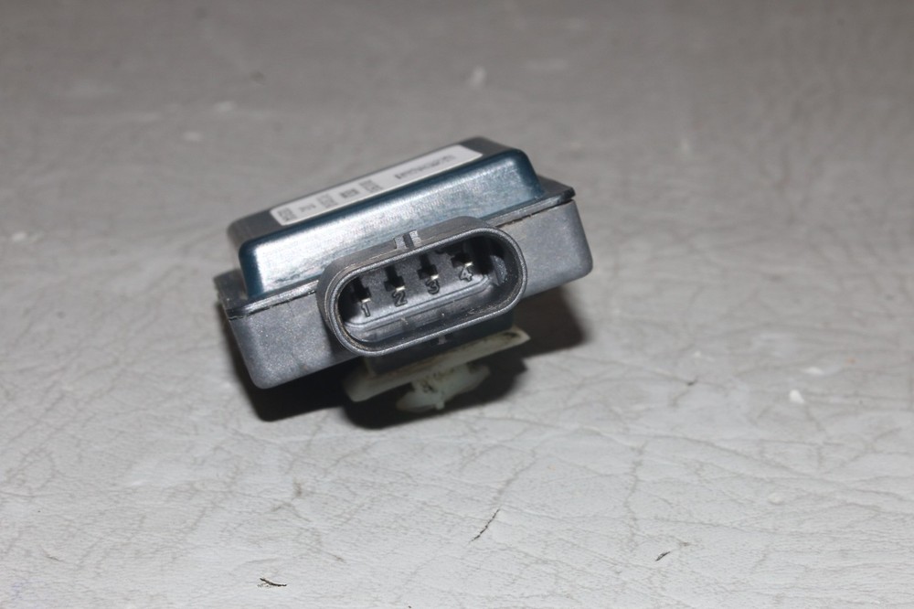 09-11 BMW E90 335d M57Y Diesel Engine Urea Injection Control Module Sensor OEM