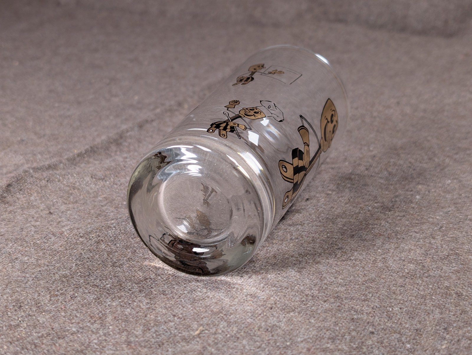 Vintage Willie Wirehand Gold Decorative Collectible Glass