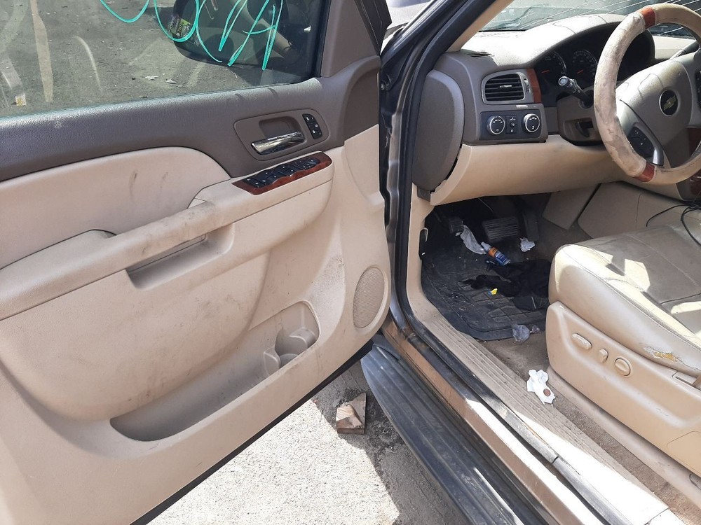 TAHOE 2012 High Mounted Stop Light 942064