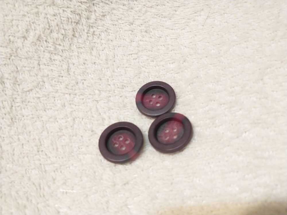 3 Reddish Black 4 Holed Colored Buttons Plastic B1-72