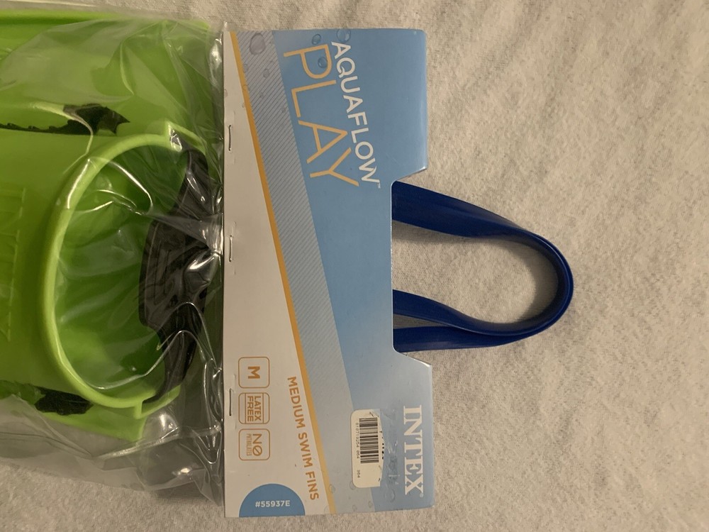 Green Medium Size Adjustable Flipper Pair. Size 6-11