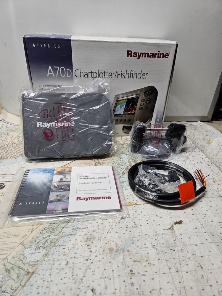 Raymarine A70D Chartplotter/ Fishfinder Multifunction Display