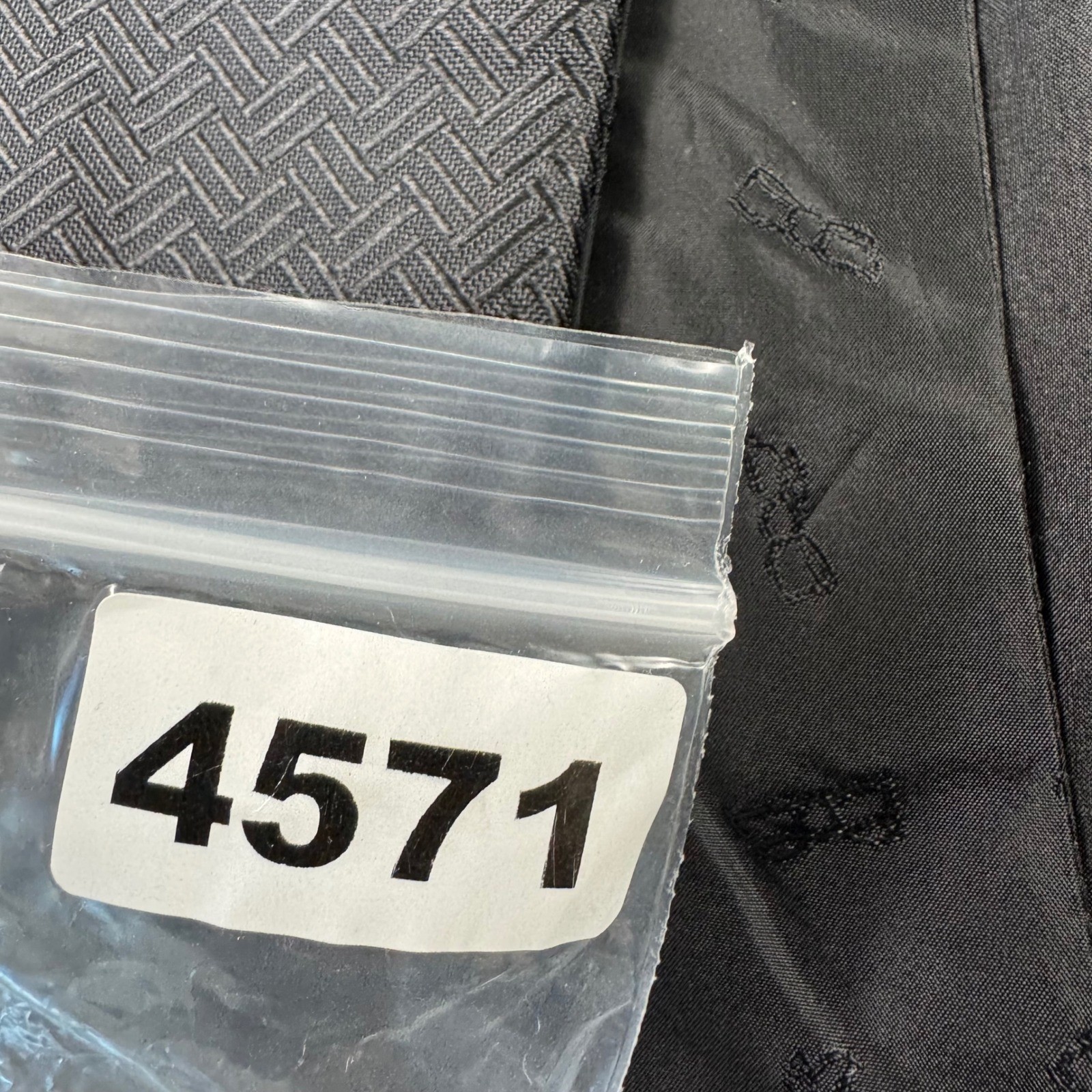 Carrot & Gibbs Mens Pure Silk Formal Vest Waistcoat Grey Geometric Handmade XL