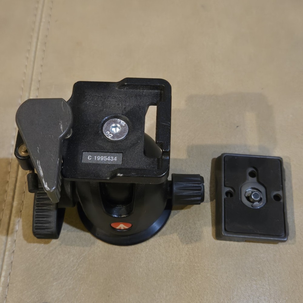 Manfrotto 496RC2 Compact Ball Head with Quick Release Plate