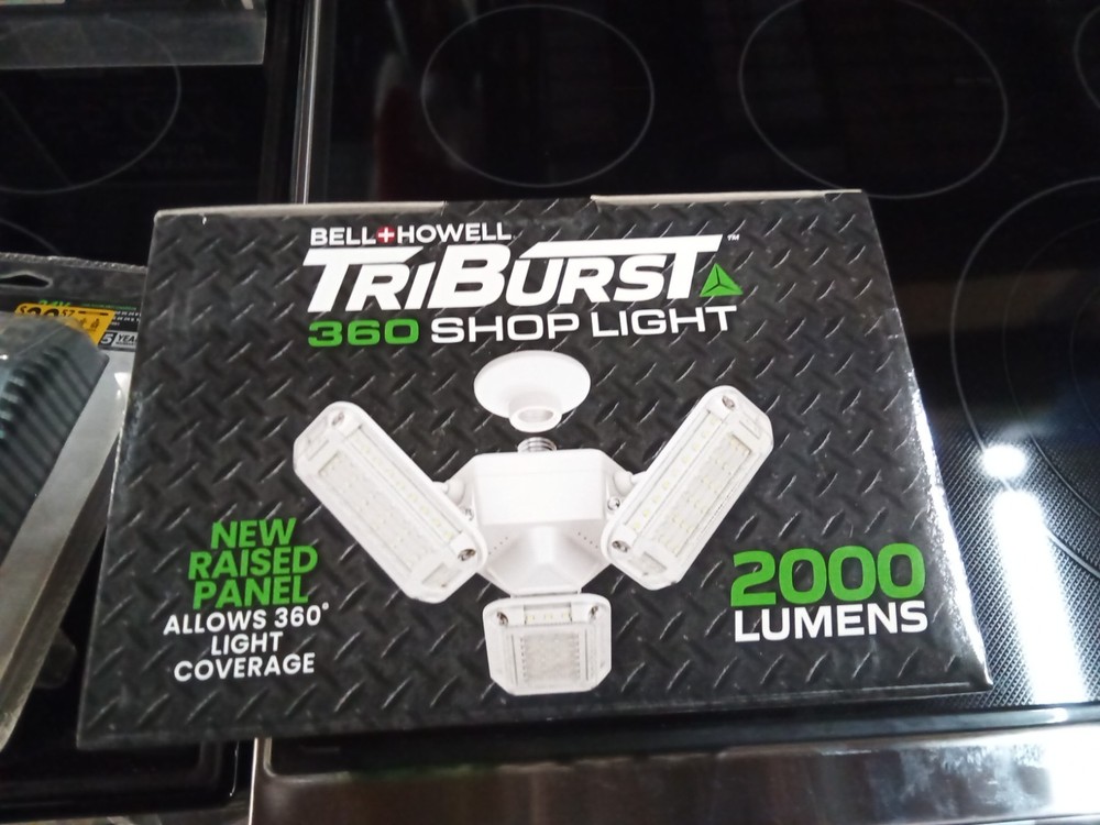 Bell + Howell Triburst 2000 Lumens White Multidirectional Socket LED Shop Light