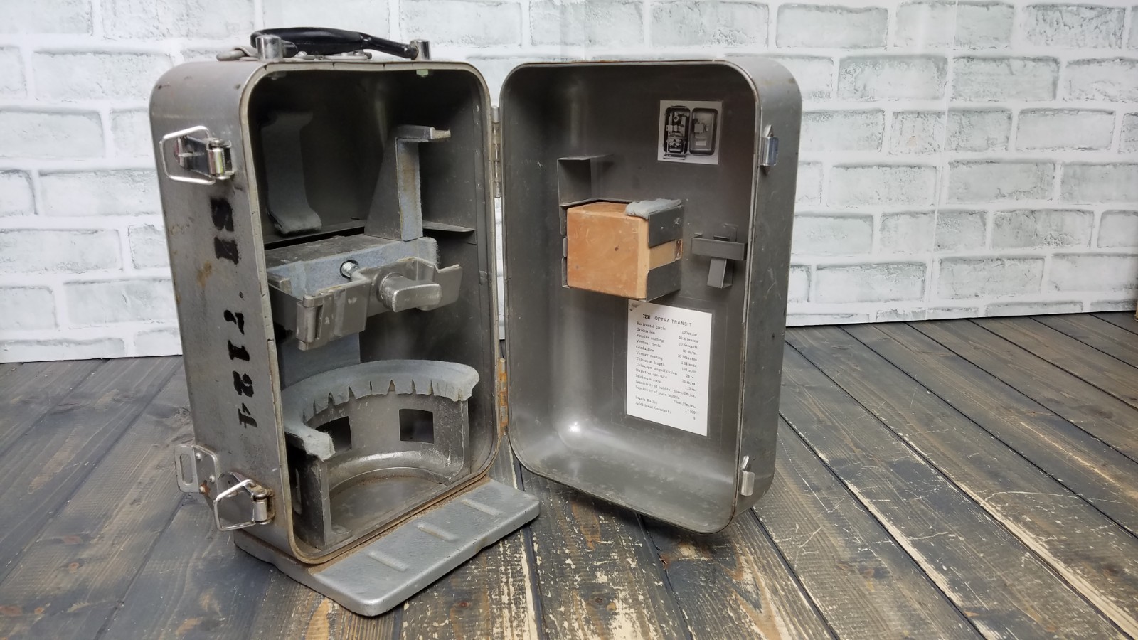 THS Model 7201 Transit Theodolite Surveying/Survey Level Made in Japan with Case