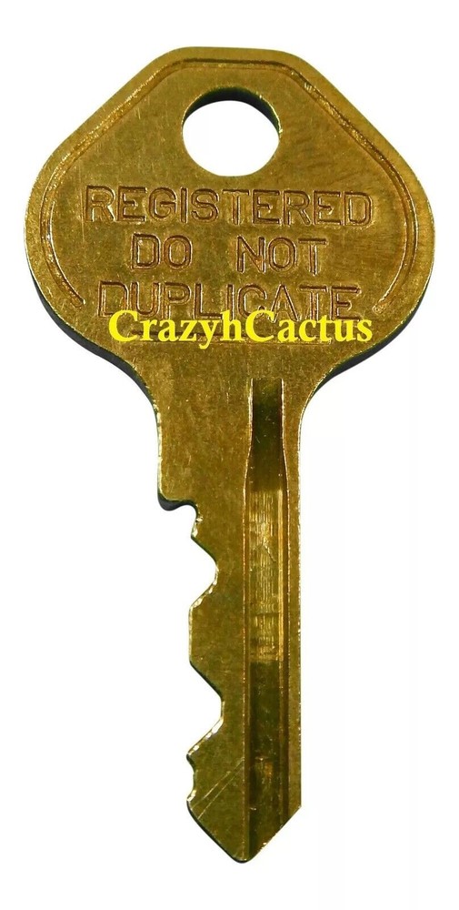 Master Lock 1525 10 Padlocks ALL LOCKS SAME COMBINATION W/Control Key