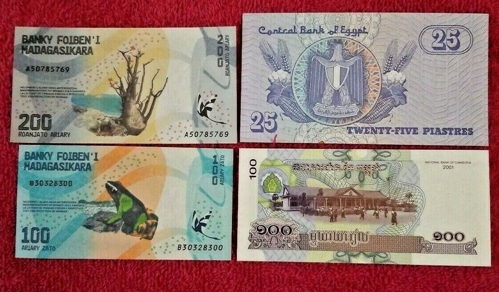 4 Pieces Worldwide Banknotes UNC