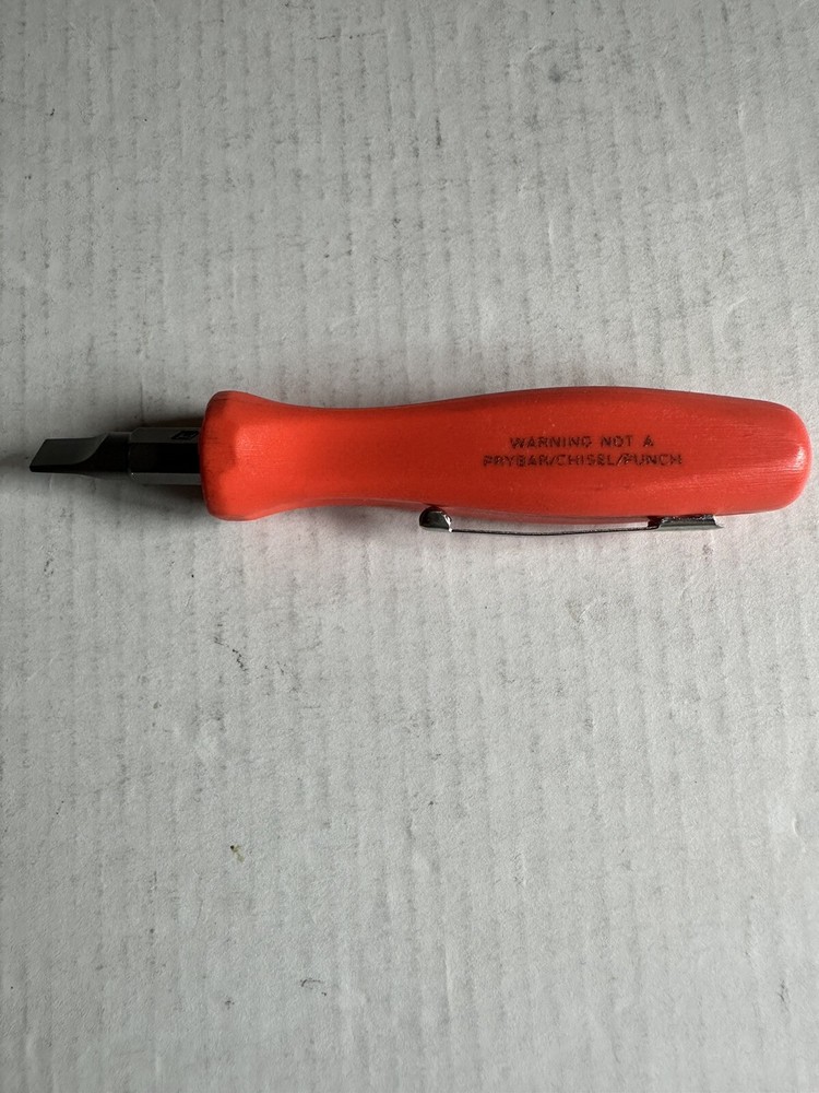 Snap-on Pocket Screwdriver. Reversible Bit. Orange