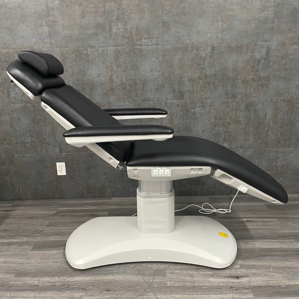 Silver Fox 2270FB Aesthetic Chair