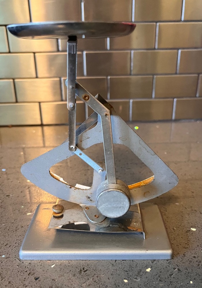 Vintage Hamilton Postal Scale 0-8 ounces 2002