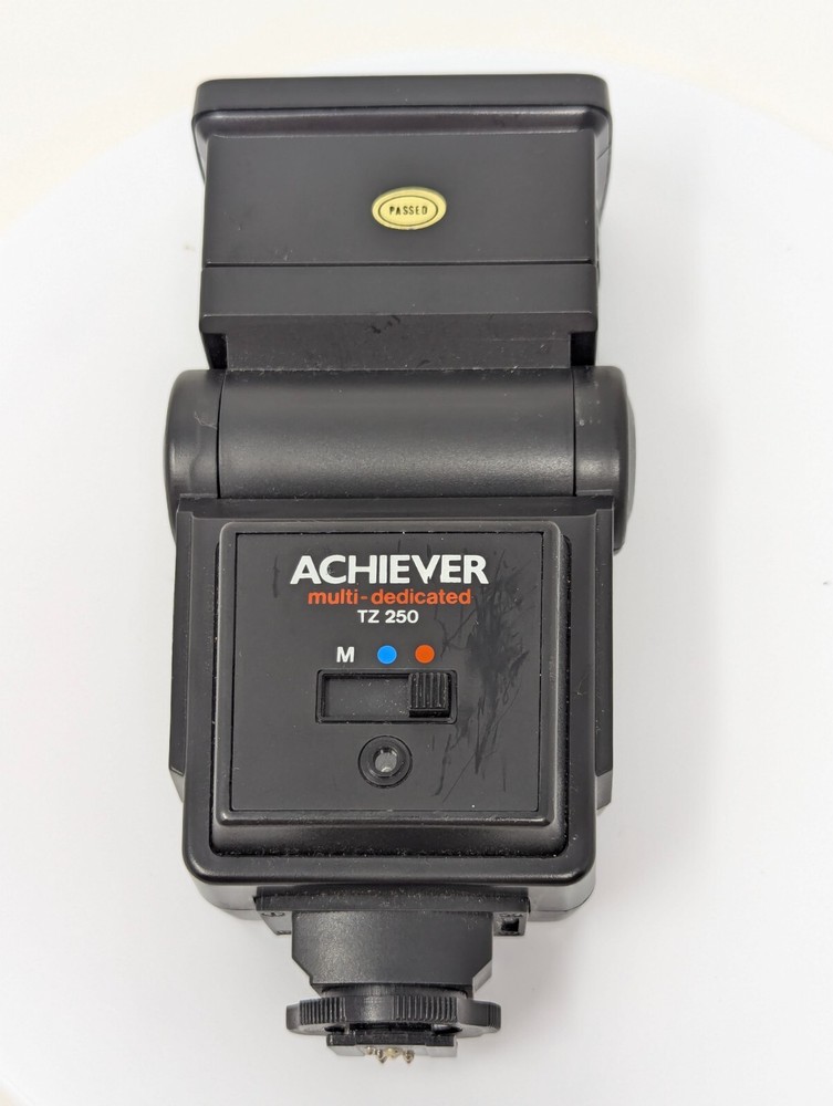 Achiever Multi-dedicated TZ 250 Flash w/ Filters, Wide Angle Adaptor - TESTED