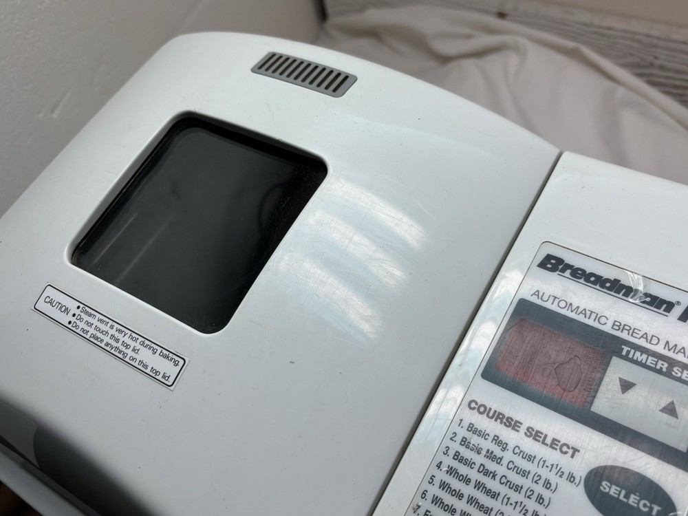 Breadman Plus Automatic Bread Maker machine, Model TR 700 Bread,dough,jam,french