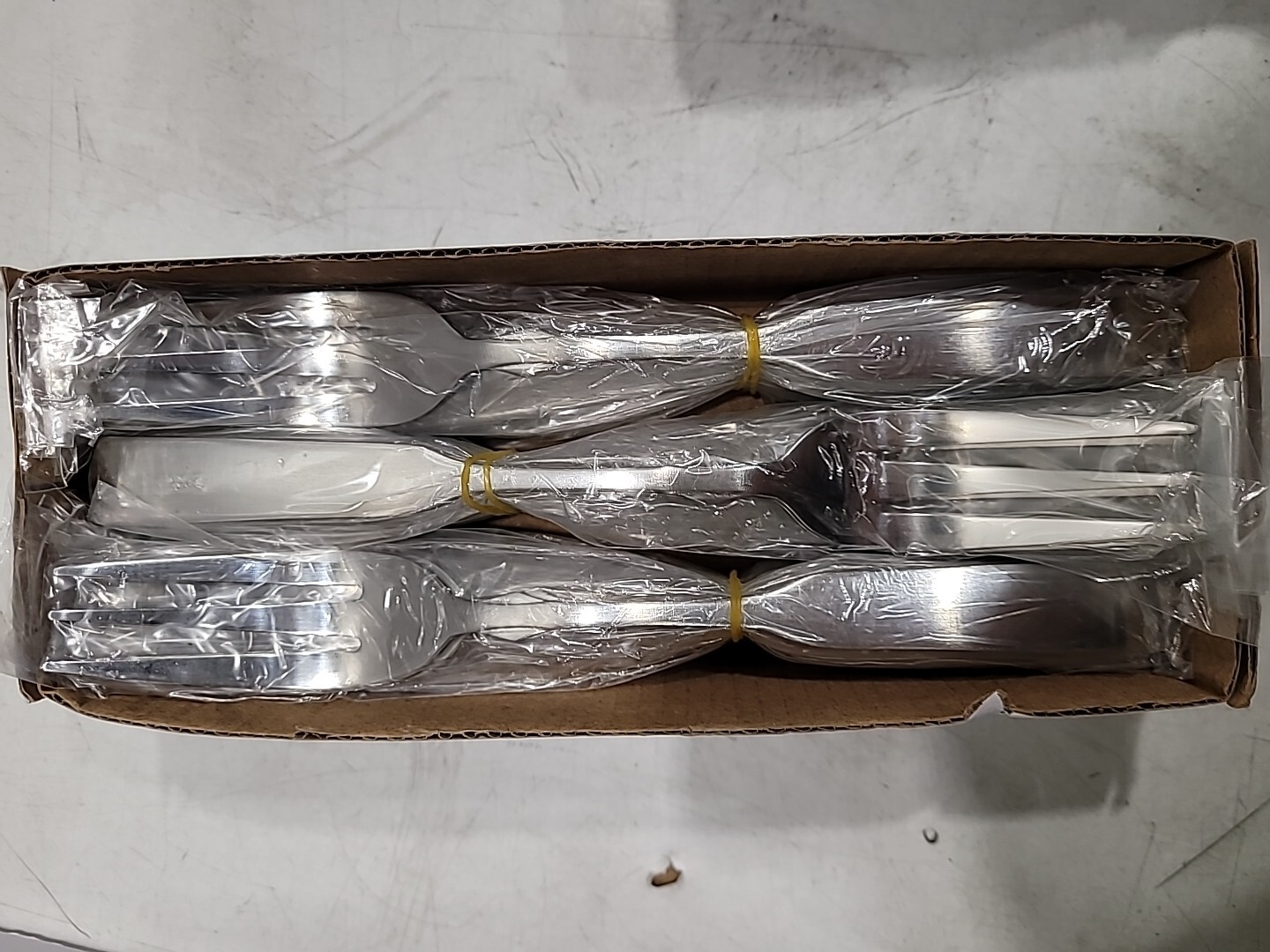 Brandware 36-Pc World Tableware Stainless Steel 3 Tine Forks 7 1/2" #491351