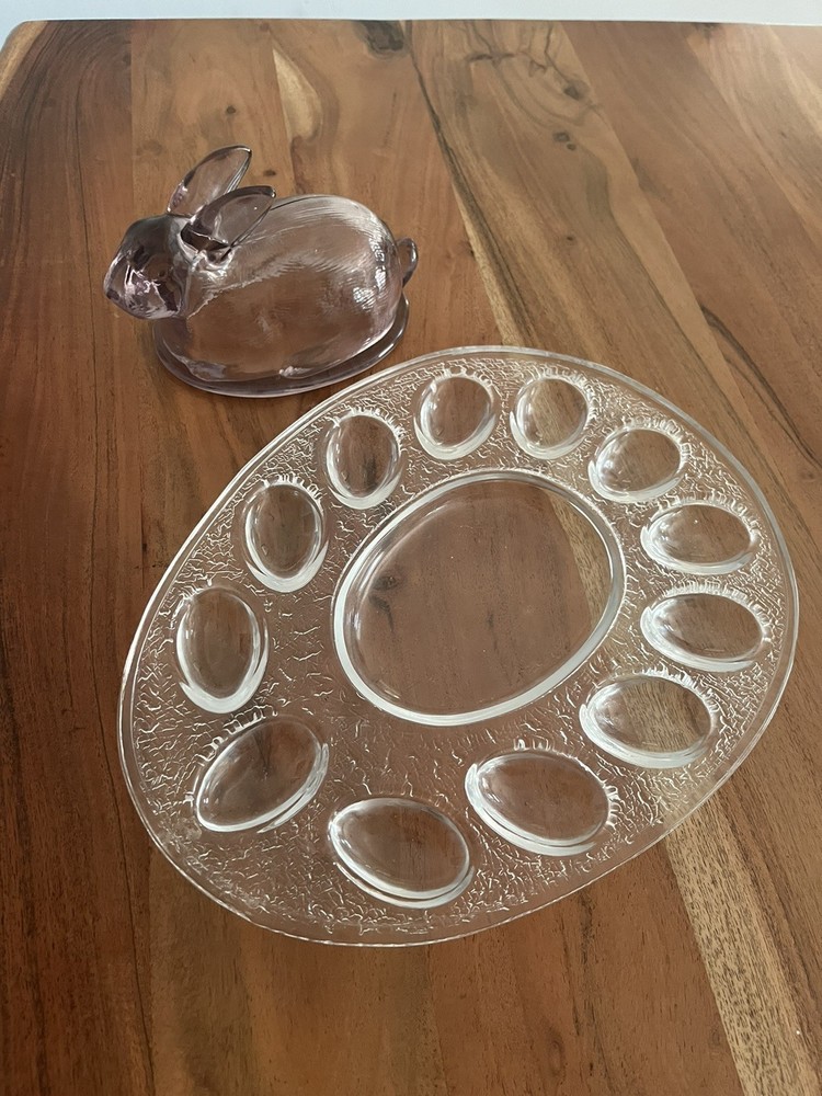 Vintage L E Smith Nested Bunny Deviled Egg Serving Plate Purple