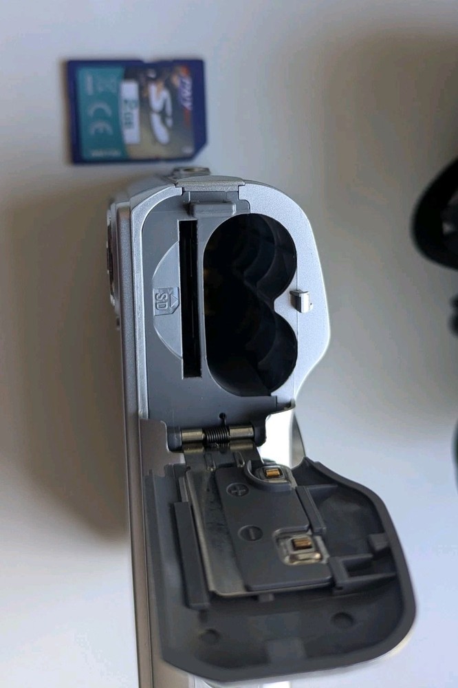 Samsung Digimax S1030 10.1MP Digital Camera - Silver