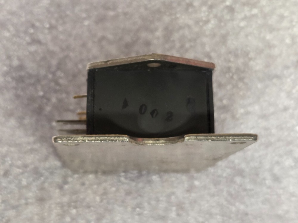 '1 PIECE' - PN# FBH-60-002, FBH-60-2 - LAMBDA - POWER HYBRID VOLTAGE REGULATOR