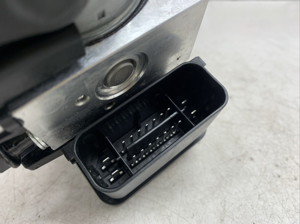 ♻️ Triumph Street Triple R 765 Abs 2017-2019 ABS Pump Module Controller ♻️
