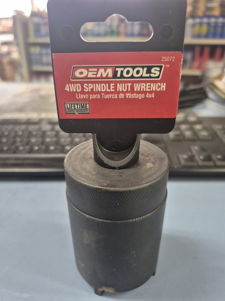 oem 4wd spindal nut wrench
