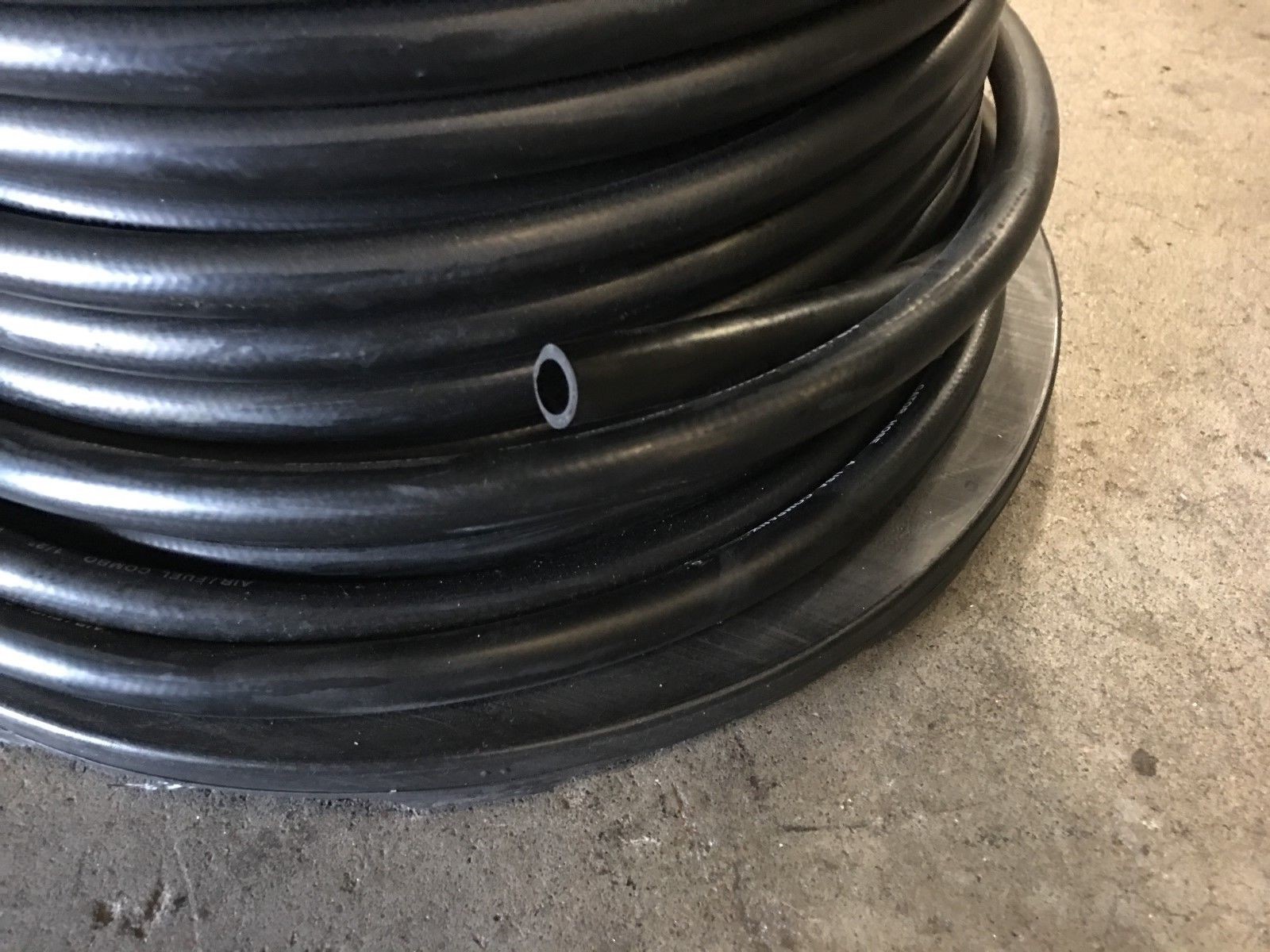3/4" x 50 ft Bulk Multipurpose Air, Oil, Fuel, Hose 300 psi Black