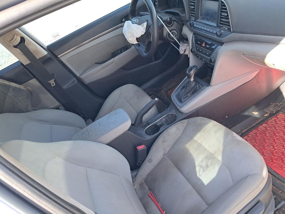 6 2015 Glove Box 4842396