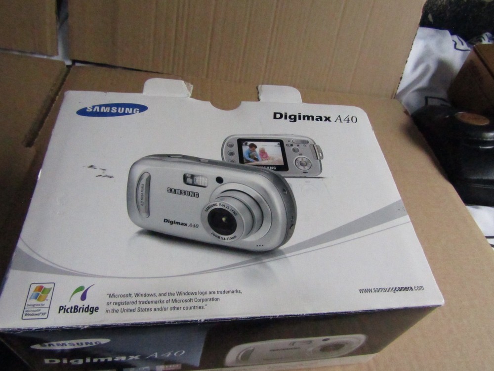 Samsung Digital Camera Digimax A40 4MP Tested Working Plus SD Card