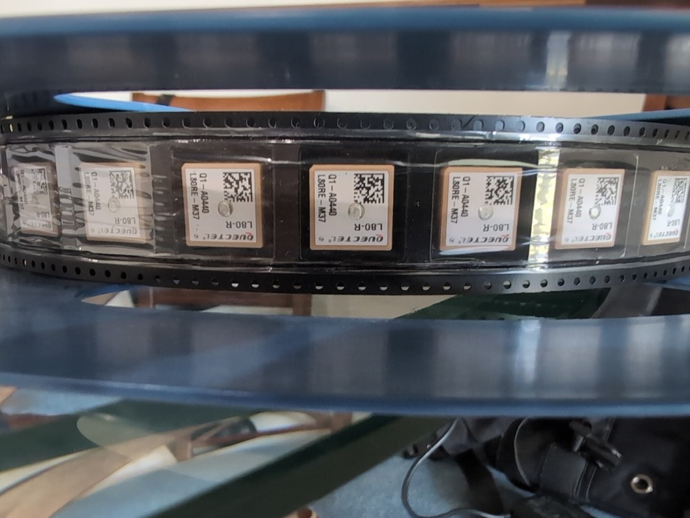 L80r-M37 GPS Transceiver Module 1.575GHz Integrated Ceramic antenna-Quectel