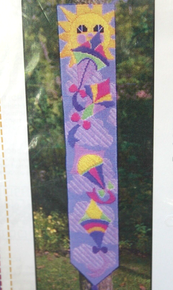 Vintage TEMPTATIONS Plastic Canvas Cross Stitch Kit Spring Banner Wall Decor