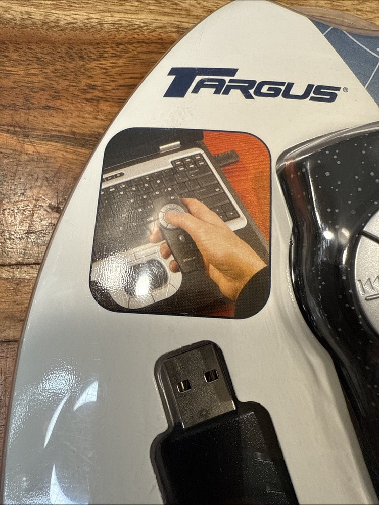 Targus PAUM30U 2.4GHz Notebook Wireless Presenter Laser Pointer Clicker