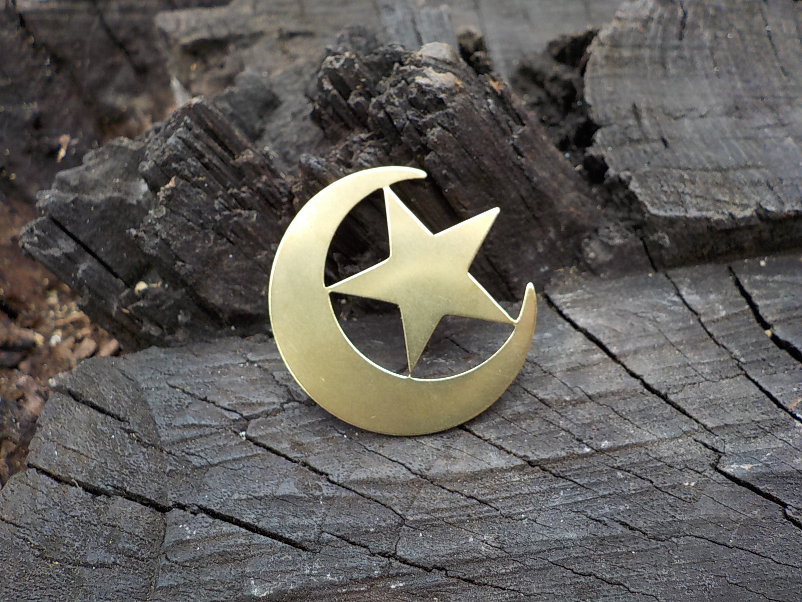 Civil War Crescent Moon & Star 7th Corps Hat Badge, Used