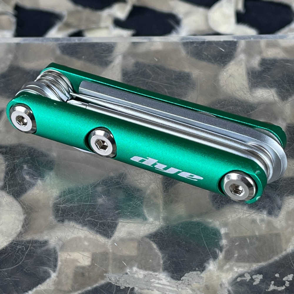 NEW Dye Core Multi Tool - Lime