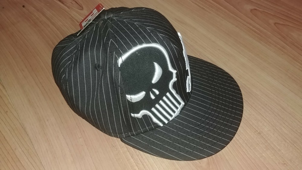 Punisher embroidered hat baseball Size M Med Medium official marvel