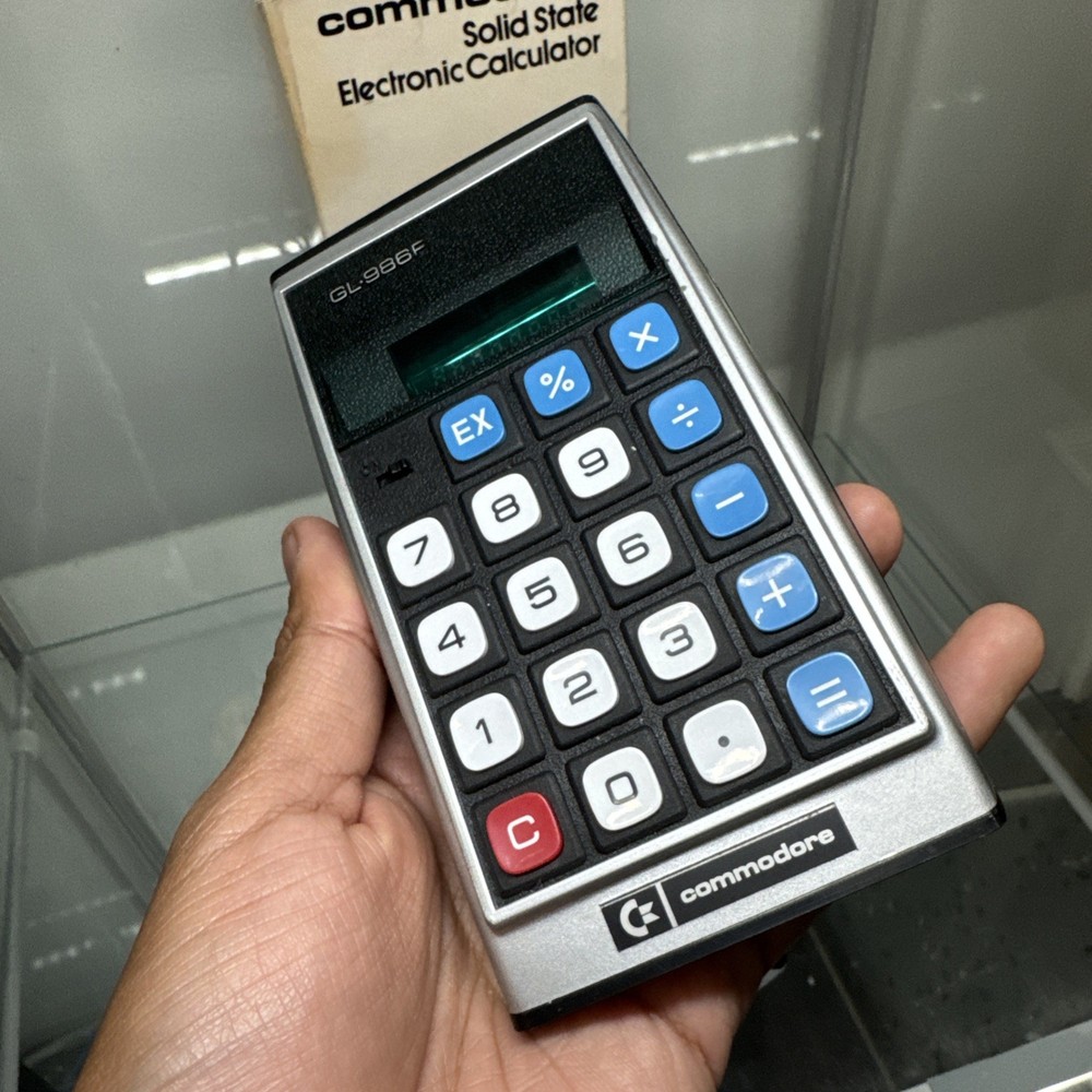 Vintage New 1976 Commodore ELECTRONIC CALCULATOR Model GL 986R CIB
