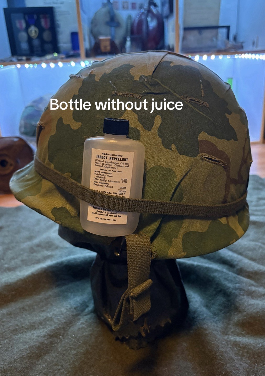 Reproduction Vietnam Bug Juice/They Do Not Contain The Insect Repellent Spray