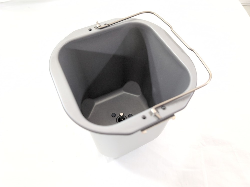 (no paddle)Black And Decker Bread Maker Pan only Model B1800