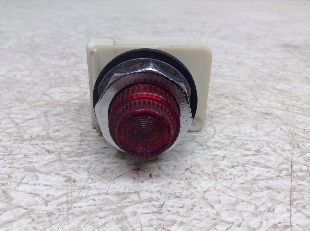 Square D 9001KM35 Red Illuminated Indicator Pilot Light Button 9001 KM35