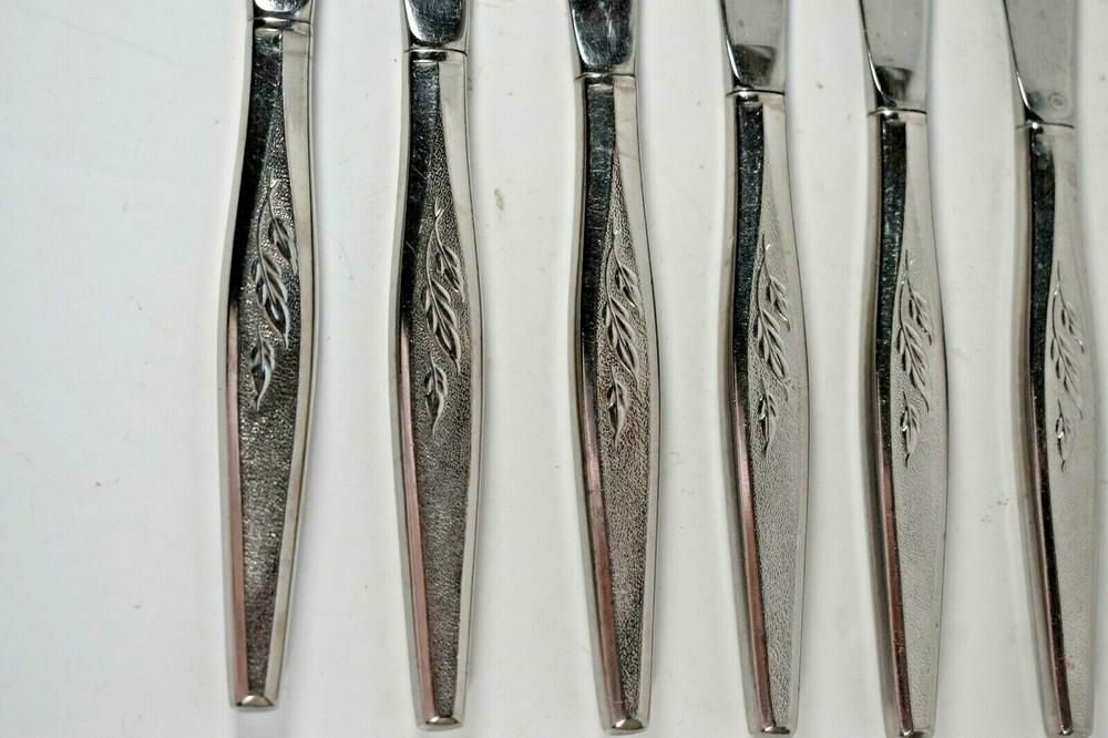 ONEIDA COMMUNITY 6 WOODMERE 9 1/8" DINNER KNIVES STAINLESS