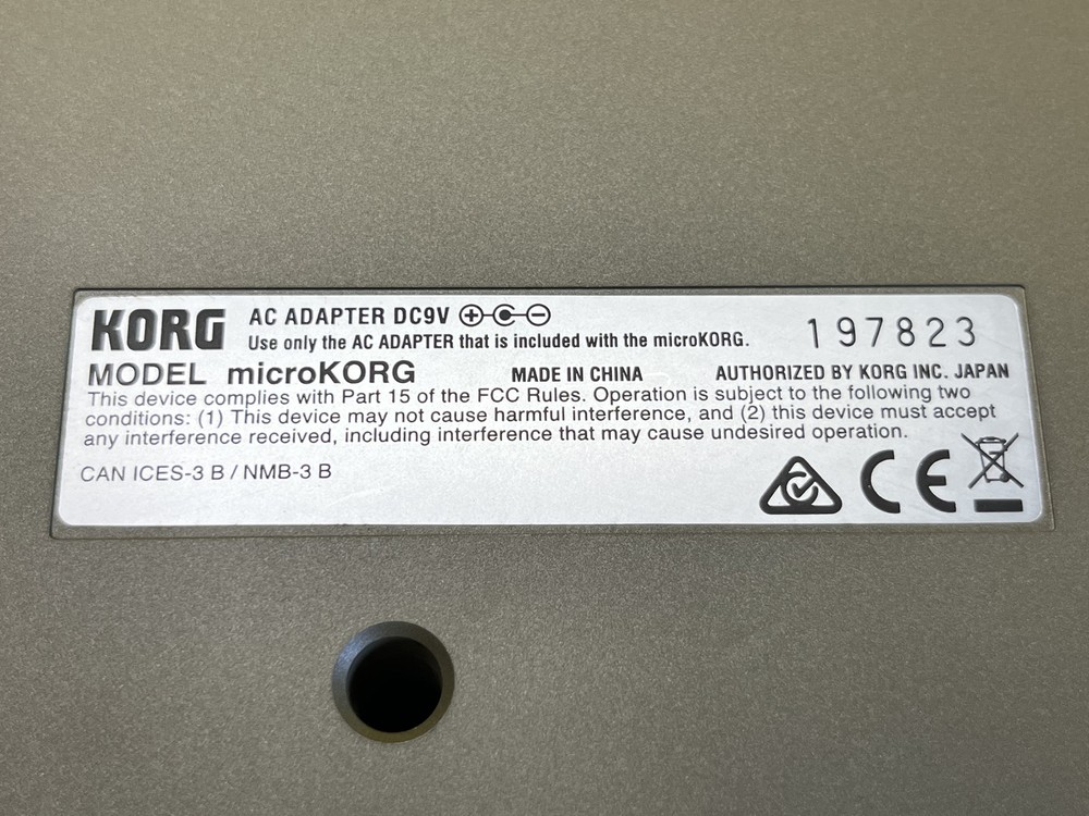 KORG MicroKORG Synthesizer Vocoder w/ AC-adapter | Beautiful Condition