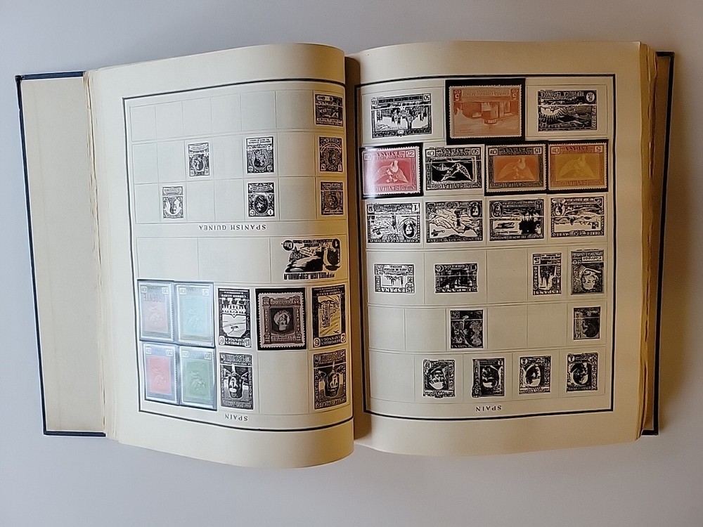 Modern Postage Stamp Album, Scott Publications 1946