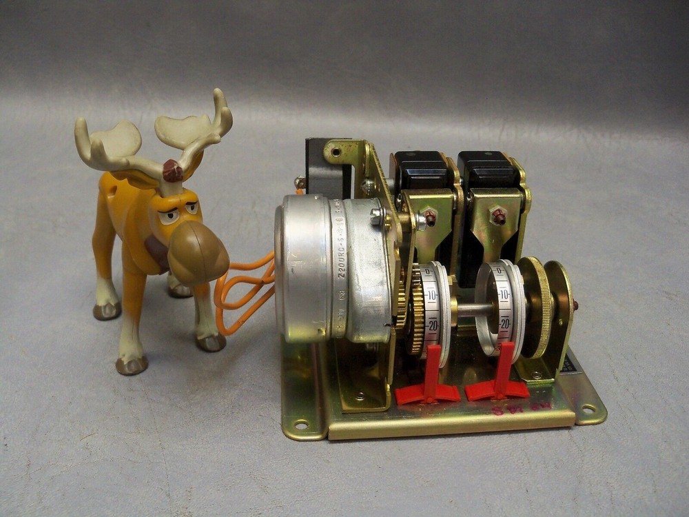 AED DQ-MC3-2Sw-A12 MC Programmable Timer Switch 115/60 Rating 10 amp