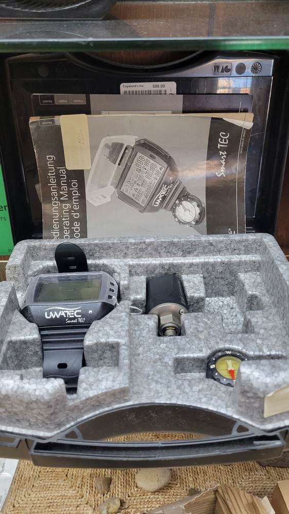 Scubapro Uwatec SmartTec Air-integrated Dive Computer With Transmitter & Case