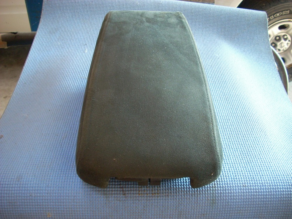 2016 NISSAN MAXIMA BLACK ARMREST