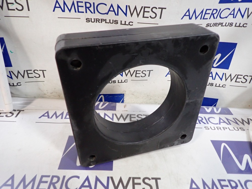 Square D Current Transformer 120R-252 2500:5 Ratio 600v Class