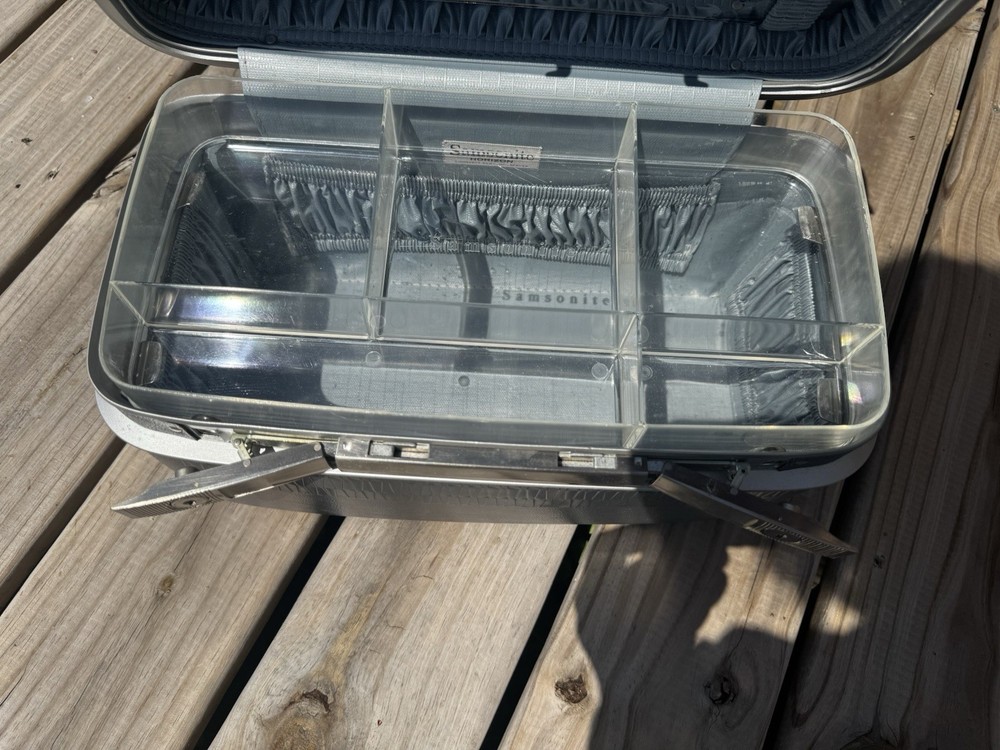 Samsonite Horizon Gray Makeup Case Mirror Lockable Removable Tray Plastic